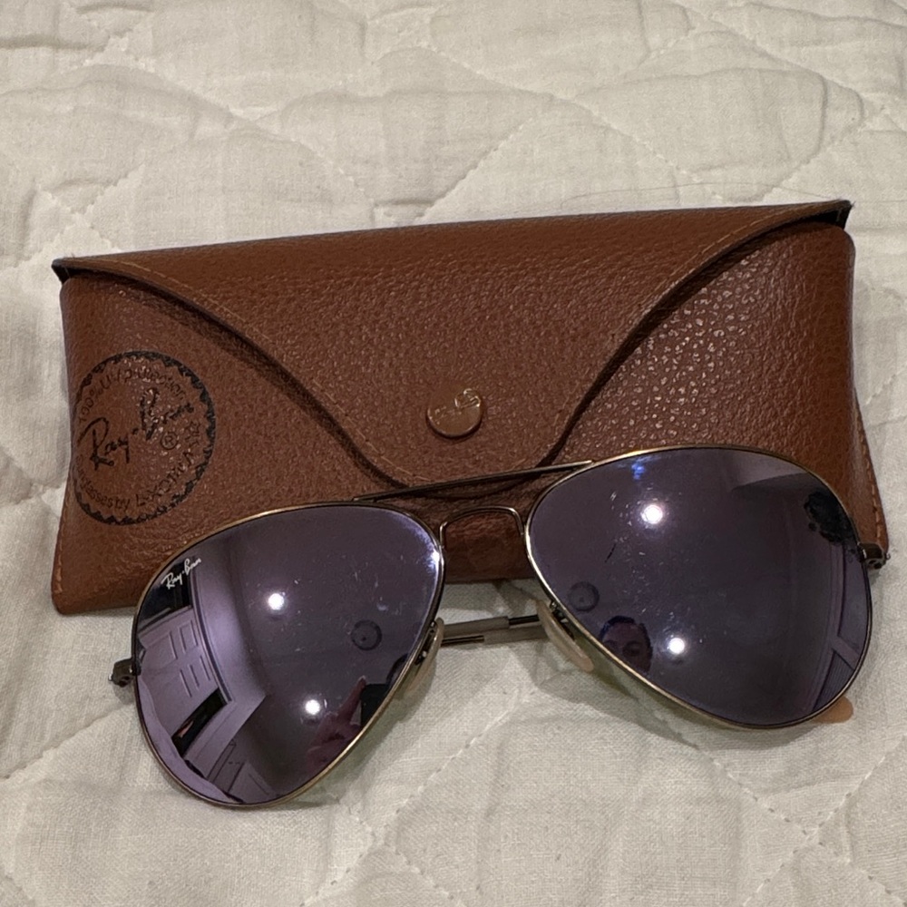 Ray-Ban Aviator Sunglasses with Brown Case